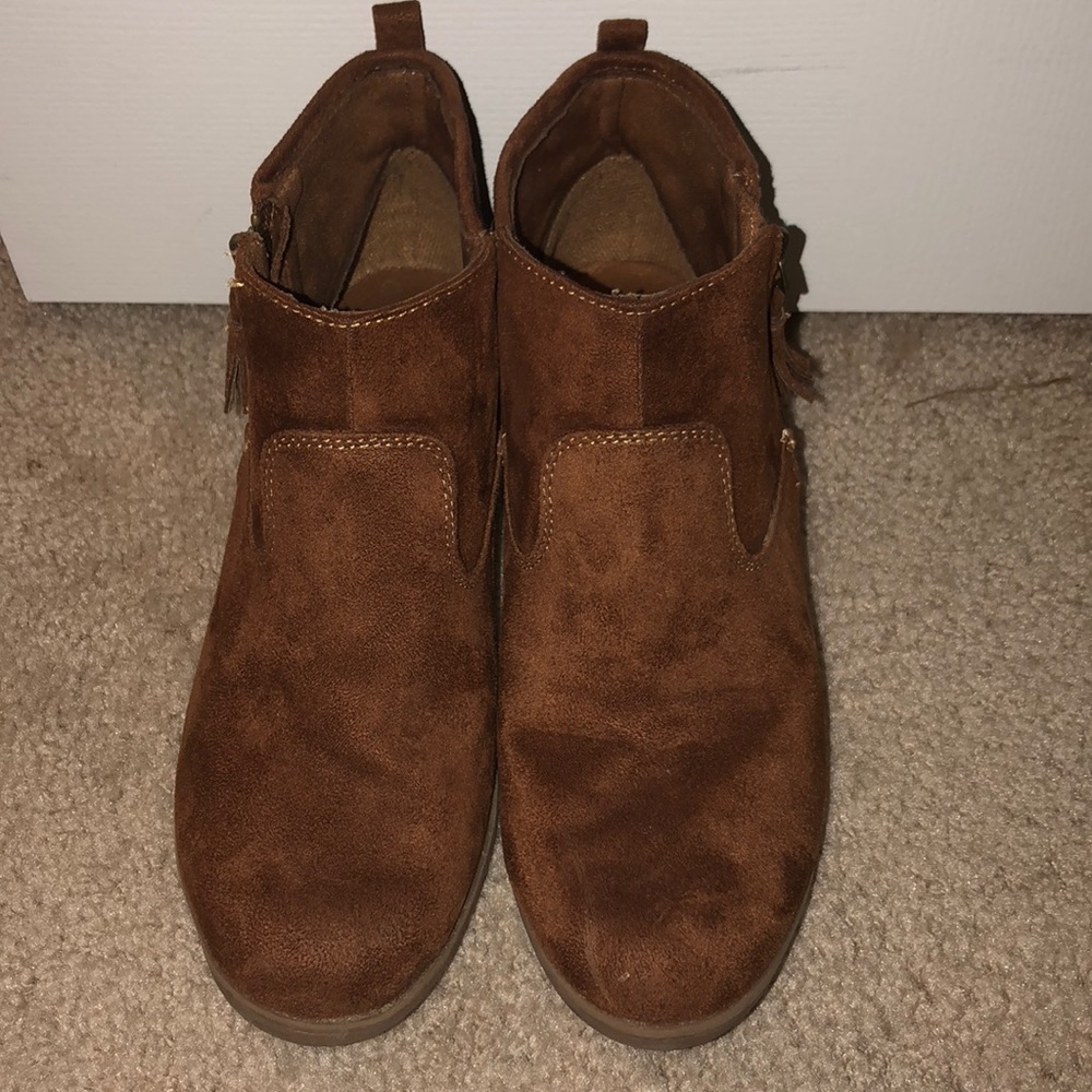 Cat and jack size 6 booties